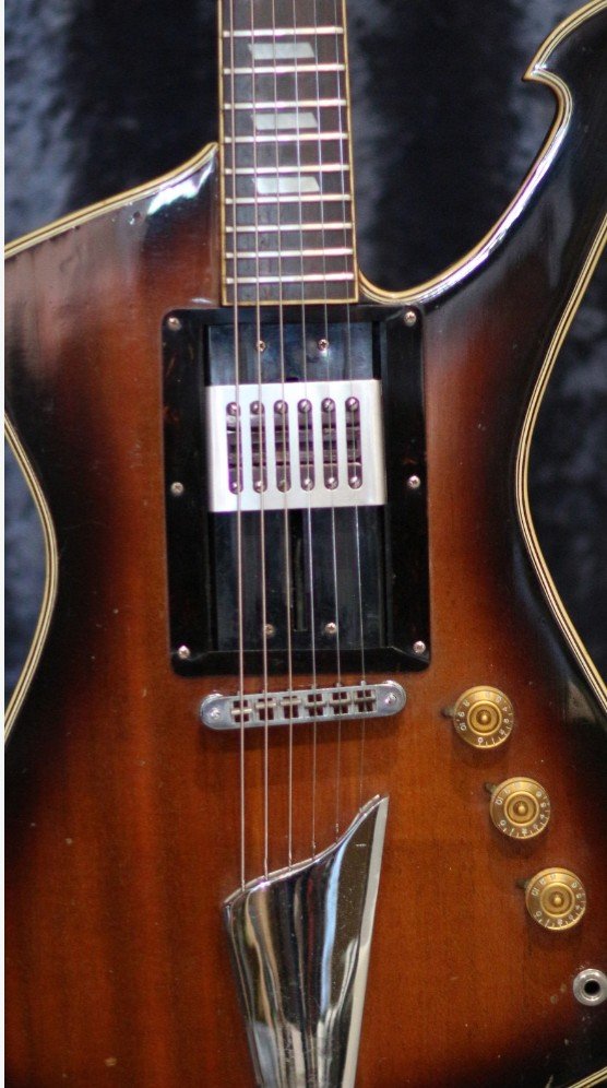 Ibanez slide pickup on the 2663SL in its sliding mount